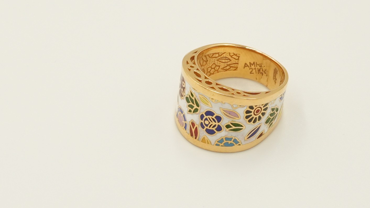 The Heritage white Mina Ring