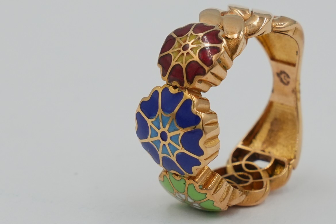 Mena Medallion Ring