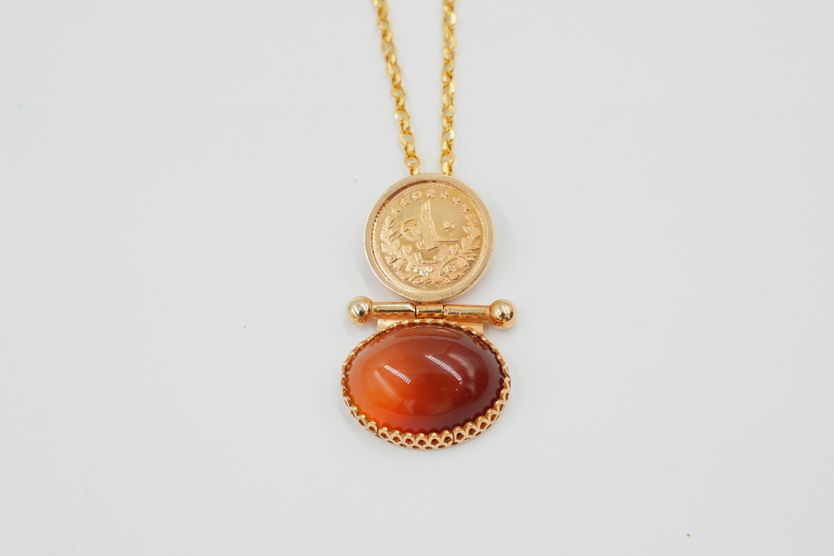 Quarter Coin Frame & Agate Pendant