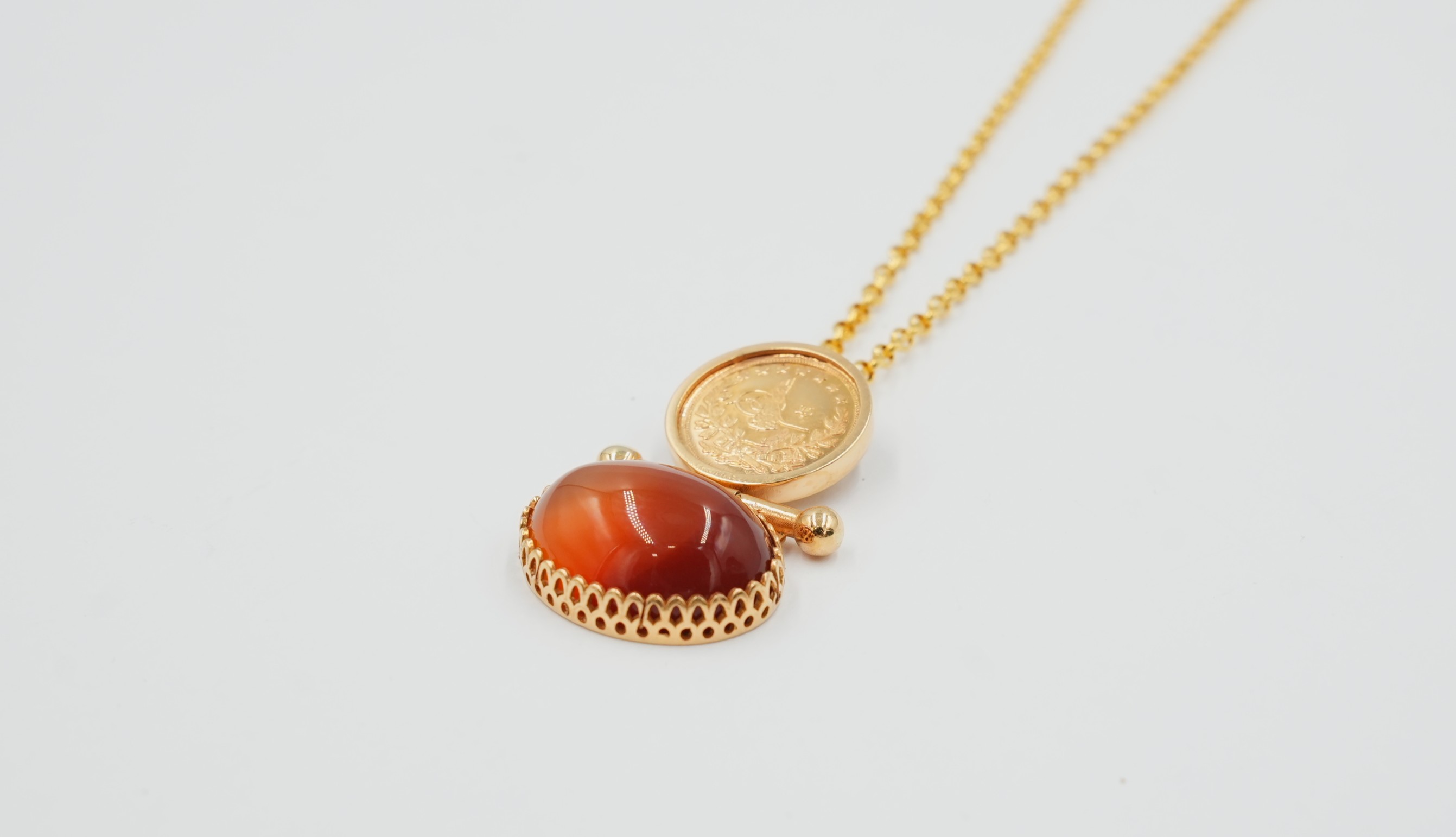 Quarter Coin Frame & Agate Pendant