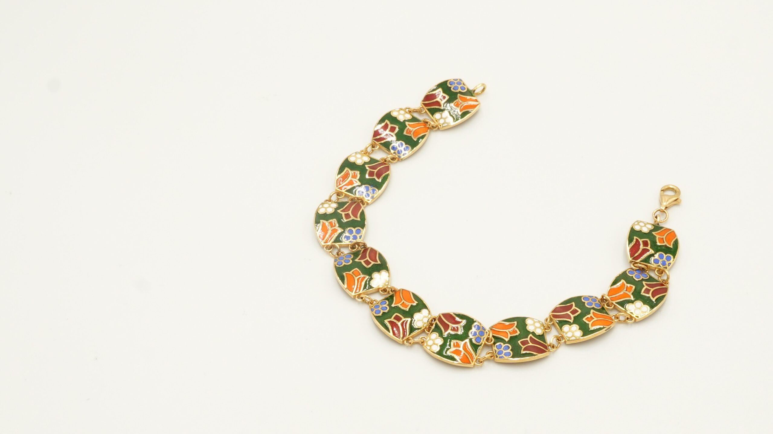 اسوارة مينا ذهب عيار 21 - بزخرفة زهور خضراء