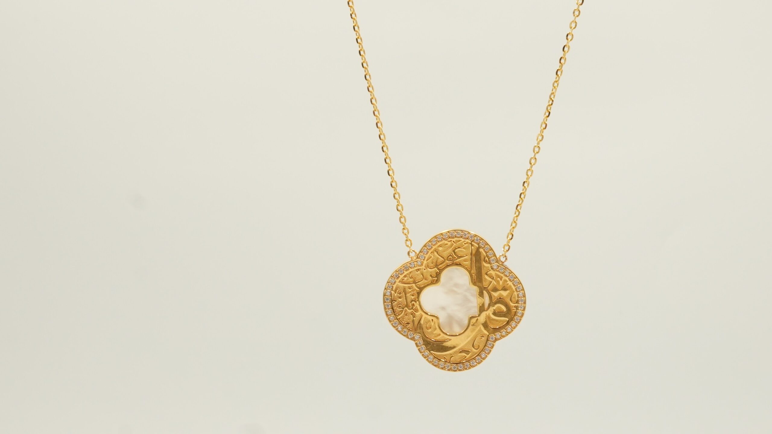 The Necklace of light 201790