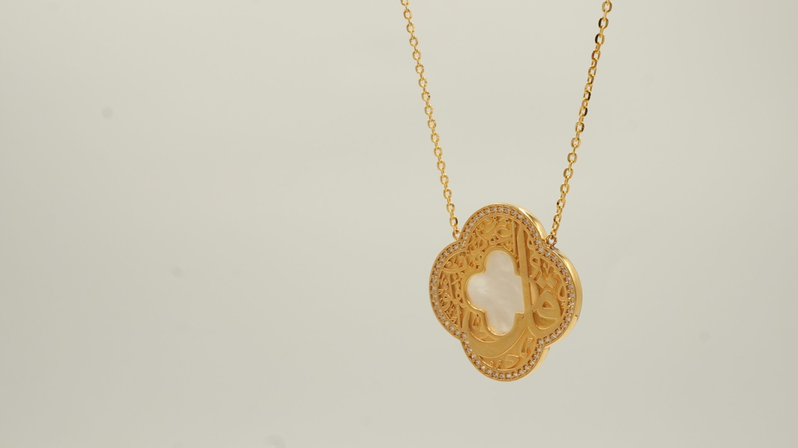 The Necklace of light 201790