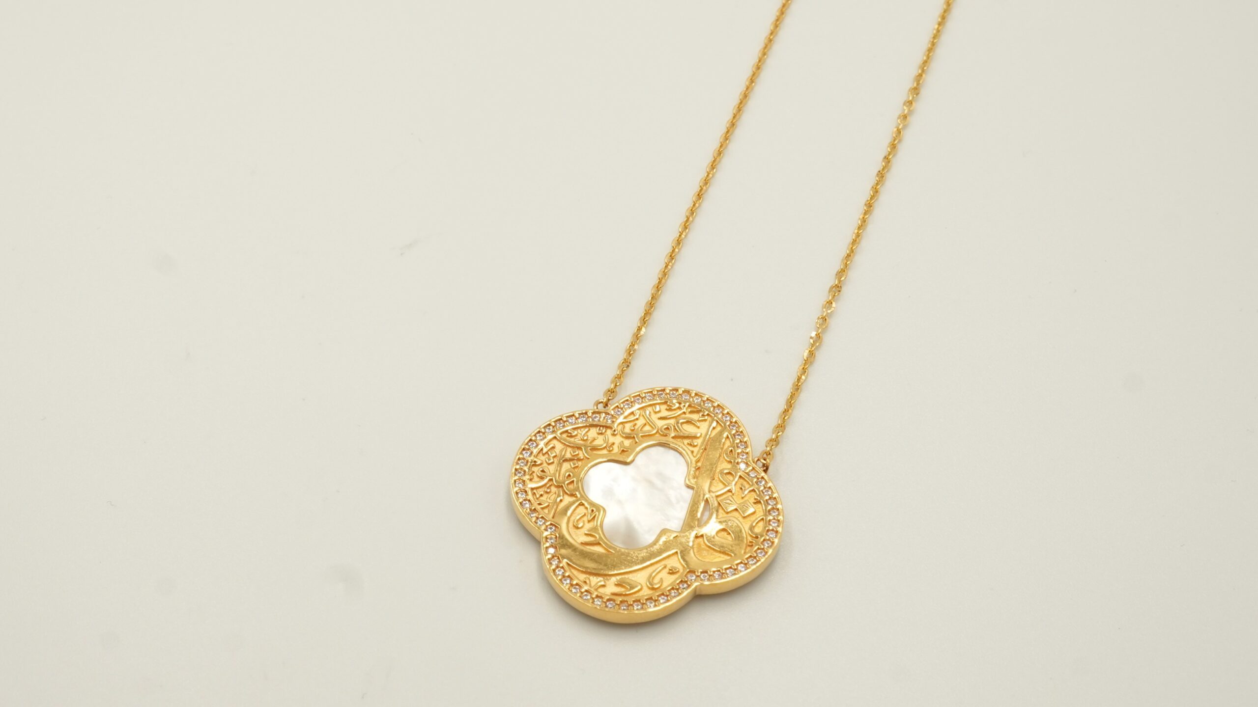 The Necklace of light 201790